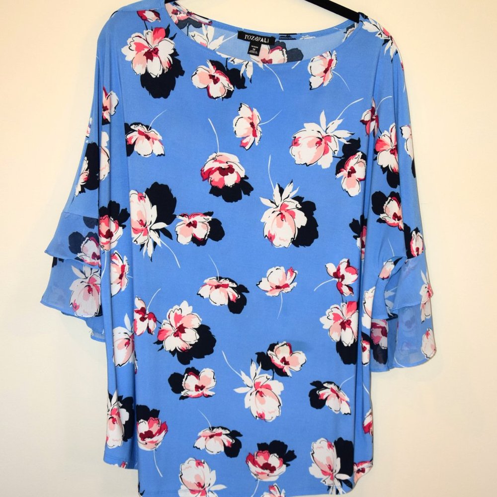 Roz & Ali Blue Floral Round Neck 3/4 Ruffle Sleeve Blouse